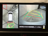 パノラミックビューモニター付きです。車両を上から見たような映像をディスプレイオーディオ画面に表示。運転席からの目視だけでは見にくい、車両周辺の状況をリアルタイムでしっかり確認できます。