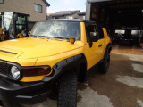 FJクルーザー 4.0 4WD USトヨタ 左ハンドル車 イエロー&times;自社ルーフブラック塗装。皆様のお問い合わせお待ちしています。