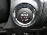 プッシュスタートなのでキーを取り出さずエンジンを掛けることができます!