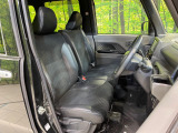運転席シート廻りは使用感も少なく、良好な状態となっています。丁寧に使われていたことがよくわかりますね。