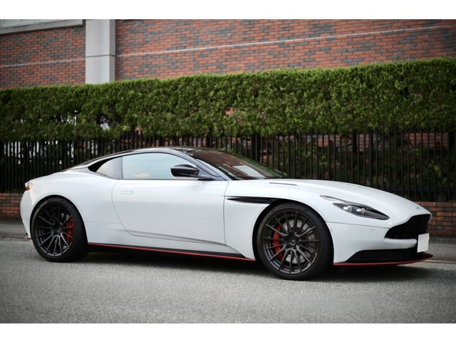 DB11ローンチエディション世界限定1000台 BCフォージド21inホイール