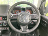 【純正革巻きステアリング】上質な革を使用することで、手にしっかり馴染みとても運転しやすいハンドルです♪