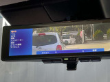 インテリジェントルームミラー装備 後ろの席に人が座っていたり荷物を積んでいても後方視界は良好です!