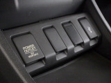 【POWEROUTLET】12V電源ソケットを設置しております。周辺機器の充電にご利用頂けます!便利な充電用USBジャックも付いています☆