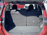 【トランク】積み込みやすくて、たっぷり積める荷室です。シートアレンジできるものは、乗車人数と荷物の量や大きさによってシートを動かすことができるので、より快適なドライブが可能です!