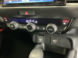 運転席/助手席シートヒーターで寒い日もすぐに温かくなり快適に過ごせます。3段階の温度調整が可能です