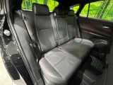 後部座席も気になるようなキズ・汚れやへたり等、大きなダメージはなく、良好な状態です。