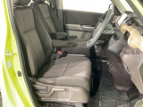 長時間運転しても疲れにくいフロントシート!