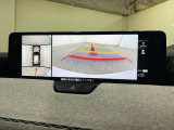 狭い場所での駐車やすれ違いなどでより的確な運転操作に役立つ360&deg;ビューモニターが装備されています。