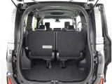 ラゲージスペースも広く、とっても便利です。BBQやキャンプ、それにゴルフバッグ!アクティブに動かれるお客様の強い見方です。お仕事にも使えますよね!お子様も大喜びです。