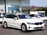 BMW在庫保有台数常時100台以上!ご来店の際はBMW本店(厚木市下荻野140-1)にご来店ください!弊社自慢の全天候型ショールーム!BMW在庫保有台数常時100台以上ございます!