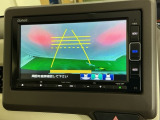バックモニター付きで車庫入れも安心【カメラアングルは3パターンから選べます】知らない道でも安心して楽しくお出かけができます