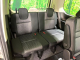3列目シートはもちろん状態良好☆大人でもゆったりと座って頂けますので、大人数でのお出かけもラクラクです♪ご家族で、気の知れた仲間で、ドライブに行くのが楽しみですね♪