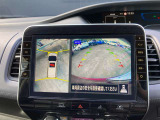 インテリジェントアラウンドビューモニター付きなので、上空から見下ろしているかのような画像ナビに表示します。ひと目で周囲の状況がわかるため、スムーズに駐車できます。