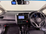 【ルームクリーニング】せっかく乗るならピカピカの車がいいですよね!当店は、他社では省きがちな細部に至るまで、徹底した清掃を行っております。
