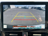 【バックモニター】後ろのカメラの映像がモニターに映し出されるので、後方の見えない死角や、障害物との距離感などもしっかり安全確認することができます。