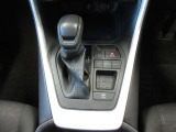 電気式無段変速機+6速シーケンシャルシフトマチックです。