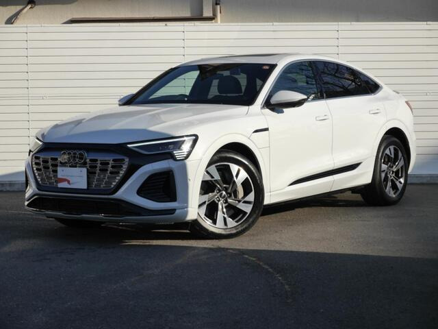Q8スポーツバック e-tron55 クワトロ Sライン 4WD