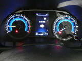 とっても見やすいメーターです。夜間時はラグジュアリーな気分にさせてくれる照明が魅力ですので、夜のドライブも楽しみになりますよ♪