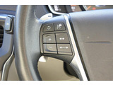 すべての車速で先行車両に追従して停止まで自動コントロールする「ACC(アダプティブクルーズコントロール)」などを含む「セーフティパッケージ」装備。