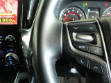 ステアリングスイッチ付!運転中も目線を動かす事無く音量等の操作可能!