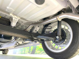 お車を安心してお乗りいただく為には、足回りの定期点検が欠かせません。サービスサポート(有償保証)では無料点検もご提供しており、安心のカーライフをお過ごしいただけるサポート体制が整っています。
