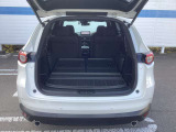 三列目シートを前に倒すとさらに広いラゲッジルーム☆
