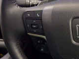ステアリングスイッチ装備!運転しながら手元でオーディオの操作などができます。