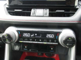 当社には、車検・点検センター本社サービス工場があります。場所は旧8号線コメダ珈琲鯖江店近くにあります。