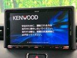 【9インチナビゲーション】目的地までしっかり案内してくれる使いやすいナビ。Bluetooth接続すればお持ちのスマホやMP3プレイヤーの音楽を再生可能!毎日の運転がさらに楽しくなります!!