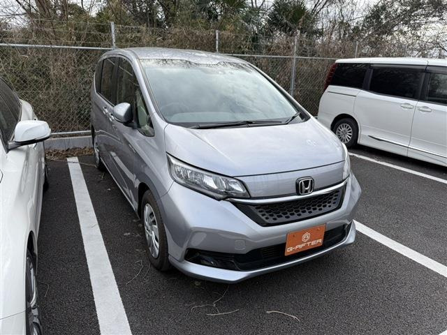 フリード+1.5 ハイブリッド B禁煙車 社外ナビ バックカメラ