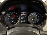 様々な情報が表示されるメーターパネルは視認性とデザイン性を両立させた素敵なデザインです!