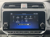 AndroidAuto iPhoneやAndroid搭載のスマートフォンをナビ画面で直接操作。音楽を聴く目的地までのルートを調べる電話をかけるメッセージの送受信を行えます。