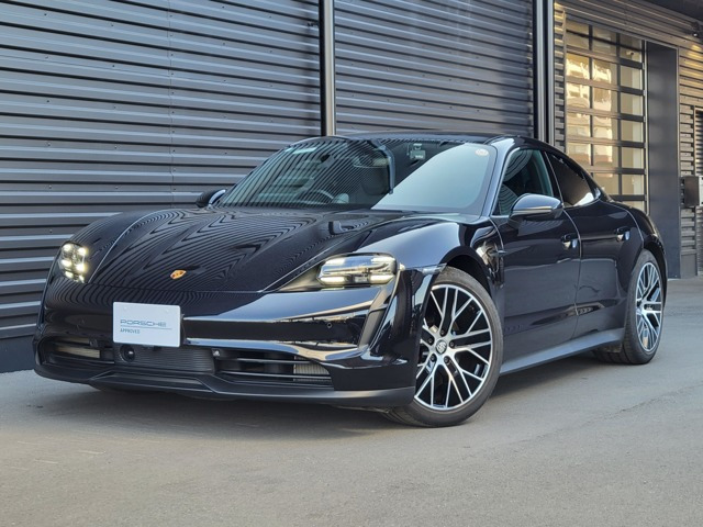 タイカン4S パフォーマンスバッテリー プラス 4+1シート 4WD