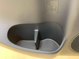 お車の状態をしっかりとお伝えするために1台の車両に付き40枚以上の画像を用意しております。外装はもちろん、室内の装備やお車の特徴などごらんください。