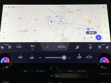 充実のオーディオ&ビジュアル機能にセンター通信型コネクティッドナビにも対応。詳細は販売店スタッフまでおたずねください。