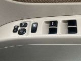 全席パワーウインドウです。電動格納ドアミラーです。