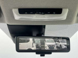スマートルームミラーは室内の荷物などで後方の視界が遮られても、カメラの映像を直接ルームミラーに表示することができ、視界を確保できます。