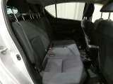 後部座席も広々としています!