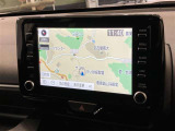 純正ナビを装備。タッチパネル式で使いやすく、お出かけもラクラクです。