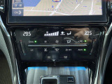 【 オートエアコン 】車内温度を感知して自動で温度調整をしてくれるのでいつでも快適な車内空間を創り上げます!//