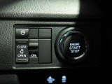 運転席右側のスイッチパネル。左パワースライドドアは運転席のスイッチでも開閉操作ができます。
