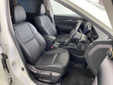 車を運転する際には運転席の存在は欠かせません。しっかりとチェックしたいポイントですね。
