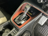 発進時から滑らかに加速する無段階変速のCVTはストップ&ゴーの多い街の中も快適です