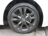 純正アルミホイール装備!!