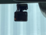 ドライブレコーダー付きです!!映像・音声などを記録する車載装置です。 もしもの事故の際の記録はもちろん、旅行の際の思い出としてドライブの映像を楽しむことができます!!