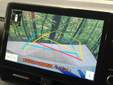 【バックカメラ】駐車時に後方がリアルタイム映像で確認できます。大型商業施設や立体駐車場での駐車時や、夜間のバック時に大活躍!運転スキルに関わらず、今や必須となった装備のひとつです!