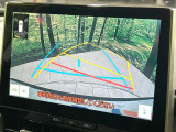 【バックカメラ】駐車時に後方がリアルタイム映像で確認できます。大型商業施設や立体駐車場での駐車時や、夜間のバック時に大活躍!運転スキルに関わらず、今や必須となった装備のひとつです!