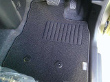 純正マットついています