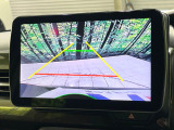 【バックカメラ】駐車時に後方がリアルタイム映像で確認できます。大型商業施設や立体駐車場での駐車時や、夜間のバック時に大活躍!運転スキルに関わらず、今や必須となった装備のひとつです!